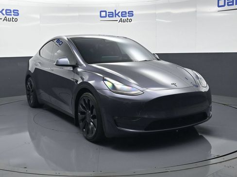 Used 2022 Tesla Model Y Performance AWD/4WD image 3