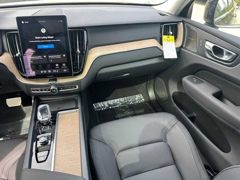 Used 2026 Volvo XC60 B5 Plus w/ Climate Package PRO image 18