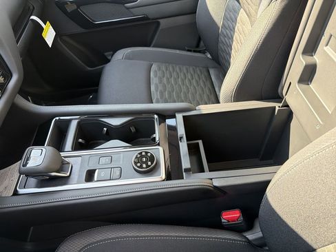 New 2026 Nissan Pathfinder SV image 22