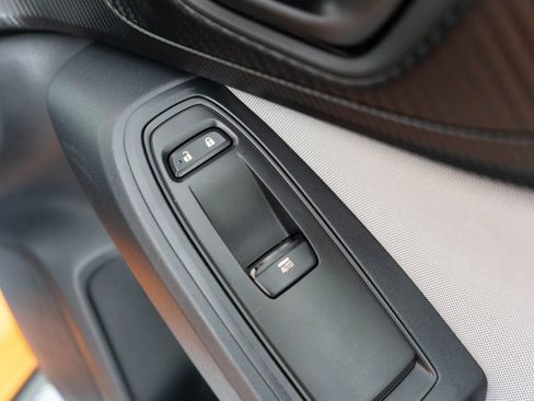 Used 2018 Subaru Crosstrek 2.0i Premium w/ Moonroof Package image 9