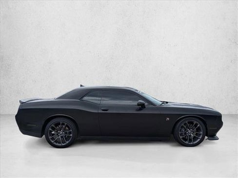 Used 2022 Dodge Challenger R/T Scat Pack w/ Shaker Package image 4
