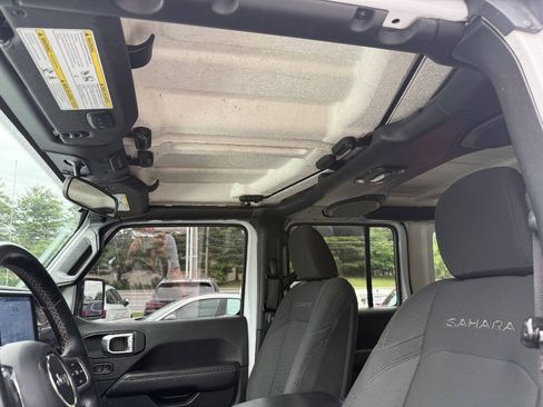 Used 2020 Jeep Wrangler Unlimited Sahara AWD/4WD image 19