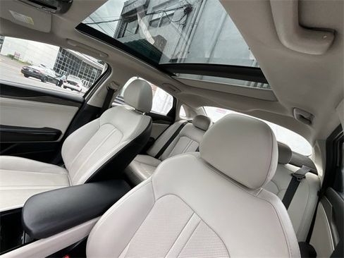 Used 2022 Kia K5 EX image 14