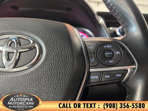 Used 2018 Toyota Camry XLE FWD image 24