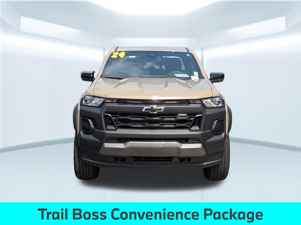 Used 2024 Chevrolet Colorado Trail Boss w/ Advanced Trailering Package AWD/4WD image 11