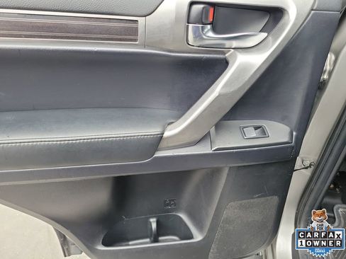 Used 2022 Lexus GX 460 Premium w/ Premium Package AWD/4WD image 15