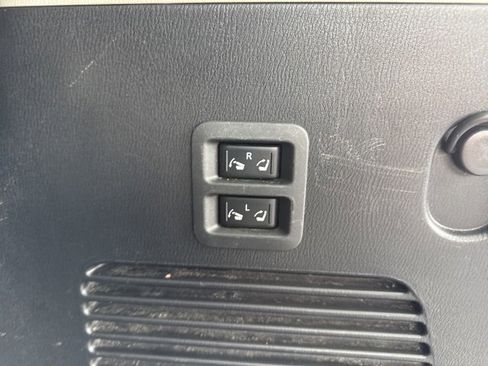 Used 2017 Nissan Armada Platinum w/ Captain Seat Package image 13