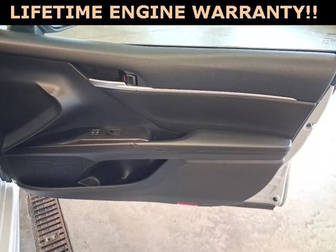 Used 2024 Toyota Camry SE image 28