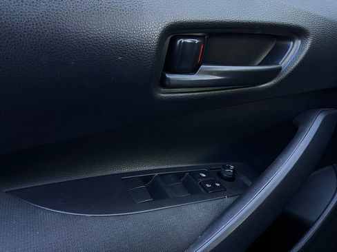 Used 2025 Toyota Corolla LE image 19