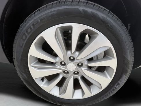 Used 2018 Buick Encore Preferred FWD image 34