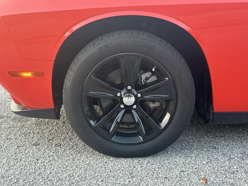 Used 2023 Dodge Challenger SXT image 11