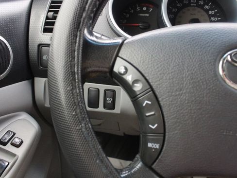 Used 2010 Toyota Tacoma 4x4 Double Cab image 10