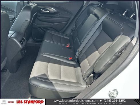 Used 2024 GMC Terrain SLT w/ Tech Package FWD image 13