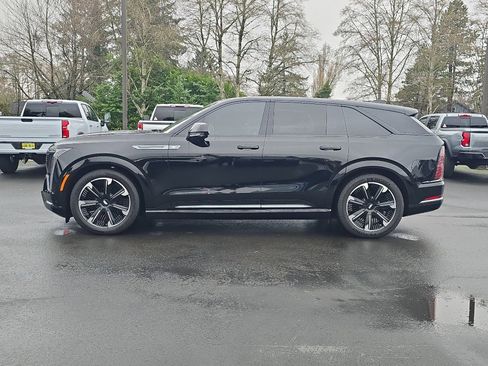 Used 2025 Cadillac Escalade IQ Sport 2 image 6