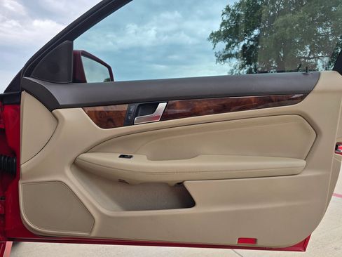 Used 2012 Mercedes-Benz C 250 Coupe image 18