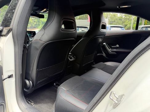 Used 2022 Mercedes-Benz CLA 250 4MATIC image 31