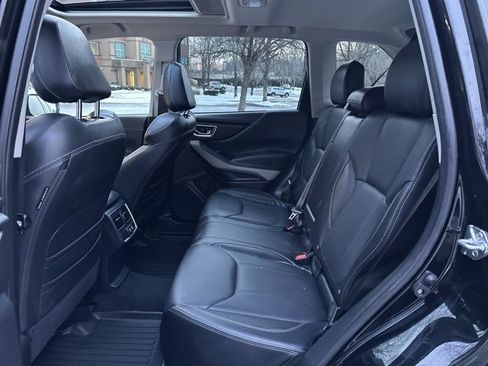 Used 2022 Subaru Forester Limited image 23