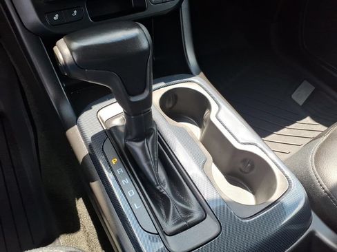 Used 2018 Chevrolet Colorado Z71 AWD/4WD image 9