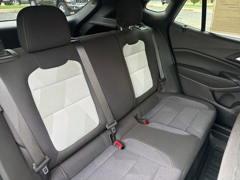 Used 2024 Chevrolet Trax RS FWD image 26