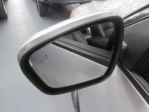 Used 2020 Ford Escape SEL image 18