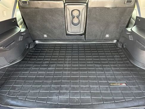 Used 2017 Nissan Rogue SL w/ SL Premium Package FWD image 9