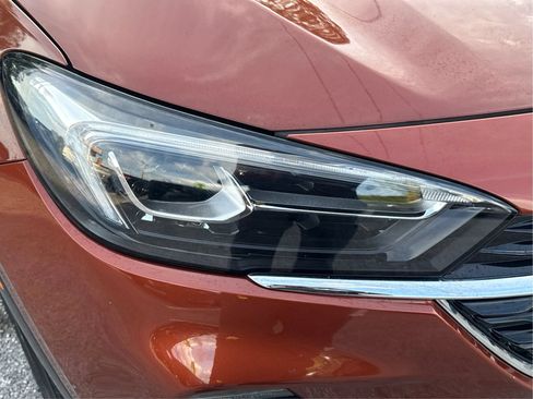 Used 2020 Buick Encore GX Essence w/ Advanced Technology Package AWD/4WD image 9