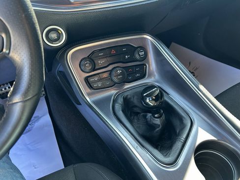 Used 2016 Dodge Challenger R/T image 25