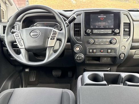 Used 2024 Nissan Titan SV w/ Accessory Utility Package image 8