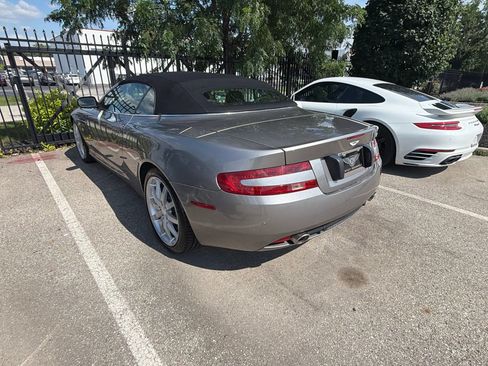 Used 2006 Aston Martin DB9 Volante RWD image 2