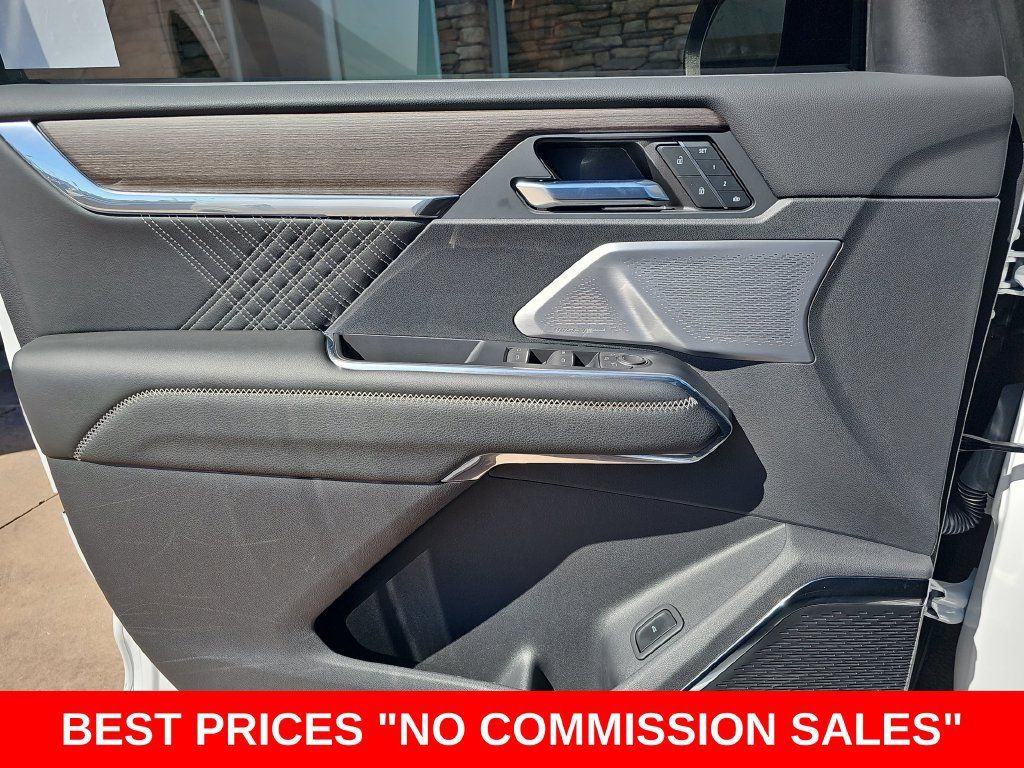 Used 2024 GMC Acadia Denali w/ Super Cruise Package FWD image 29