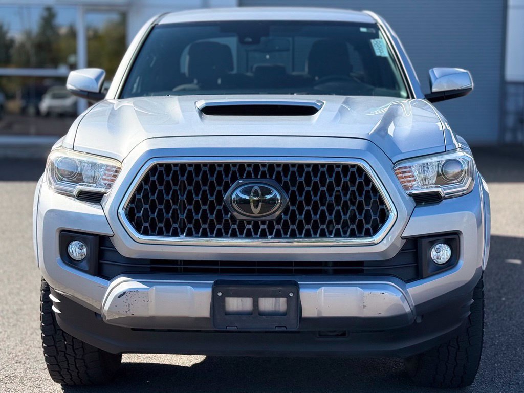 Used 2018 Toyota Tacoma TRD Sport AWD/4WD image 8