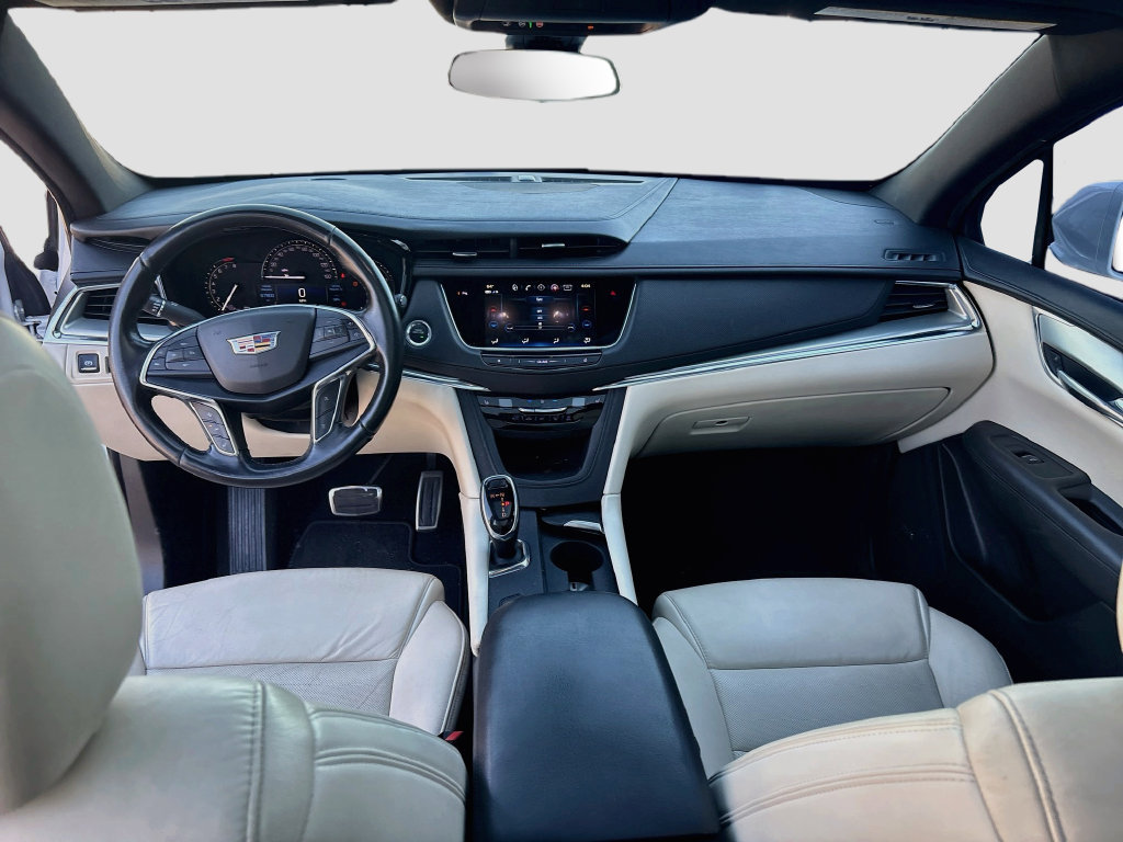 Used 2019 Cadillac XT5 Luxury w/ Sport Package FWD image 24