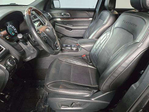 Used 2018 Ford Explorer Platinum AWD/4WD image 10