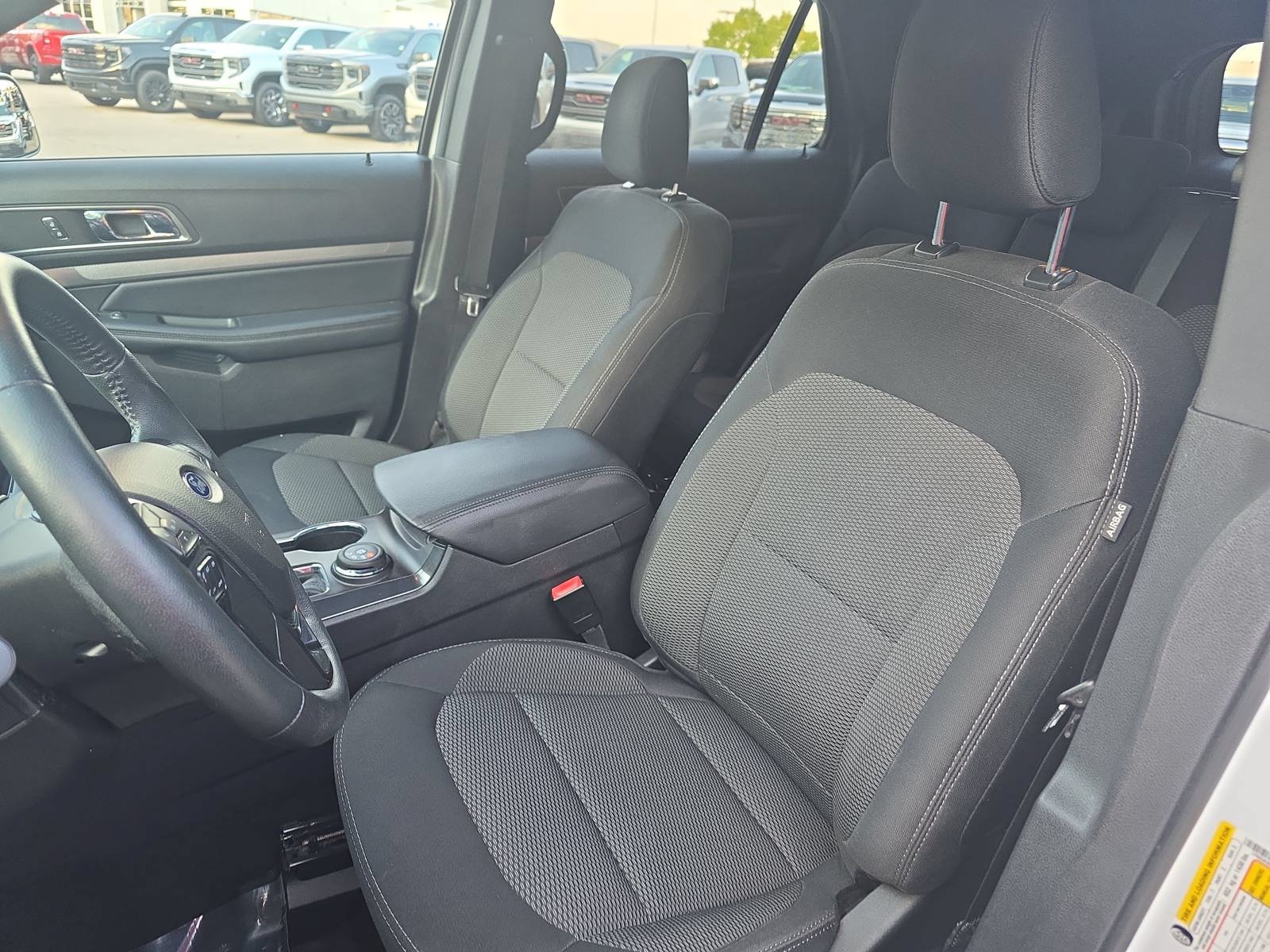 Used 2019 Ford Explorer XLT w/ Class III Trailer Tow Package AWD/4WD image 15