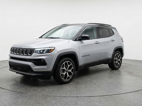 Used 2025 Jeep Compass Limited AWD/4WD image 3