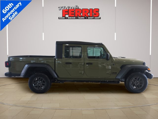 Used 2026 Jeep Gladiator Sport AWD/4WD image 6