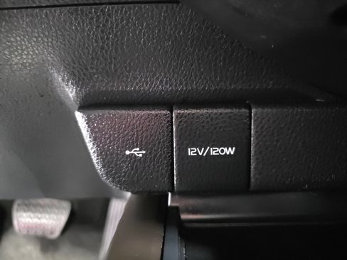 Used 2023 Toyota Camry SE image 31