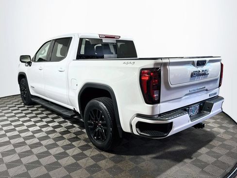 Used 2023 GMC Sierra 1500 Elevation w/ Elevation Premium Package AWD/4WD image 5
