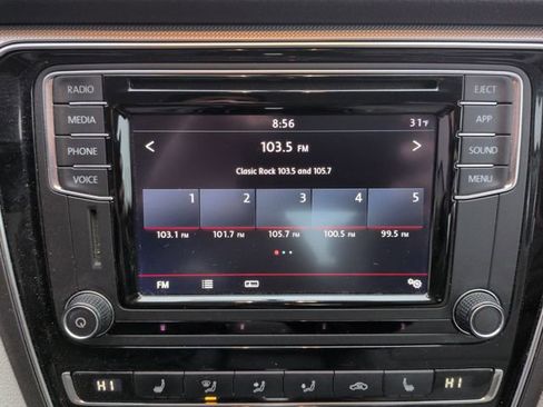 Used 2018 Volkswagen Passat 2.0T S image 13