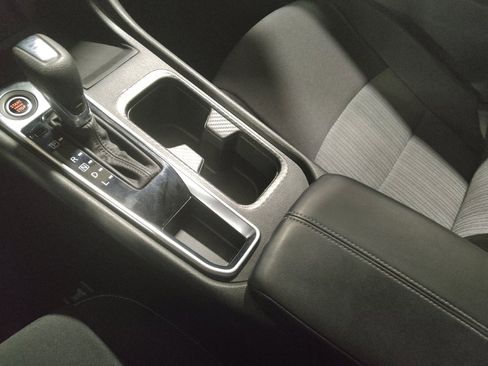 Used 2020 Nissan Sentra SV image 26