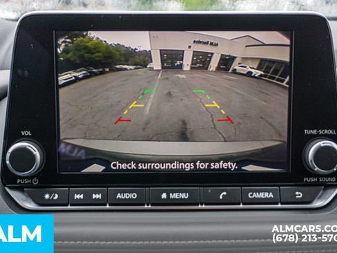 Used 2025 Nissan Rogue SV FWD image 35