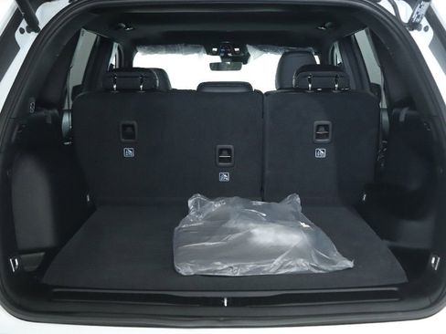 Used 2025 Jeep Grand Cherokee 4WD image 29