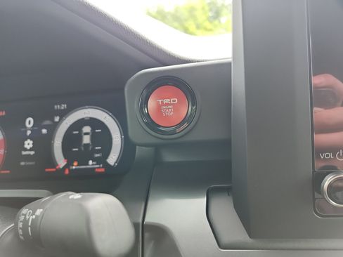 Used 2026 Toyota Tacoma TRD Off-Road AWD/4WD image 19