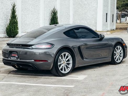 Used 2019 Porsche 718 Cayman image 10