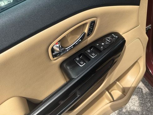 Used 2017 Kia Sedona EX FWD image 16