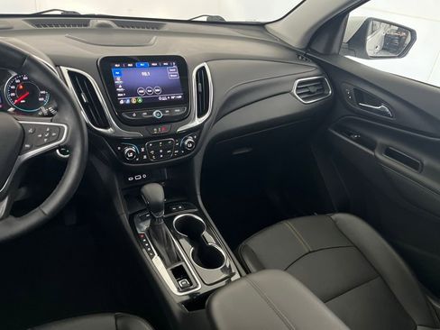 Used 2023 Chevrolet Equinox Premier AWD/4WD image 34