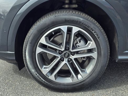 Certified 2025 Audi Q5 Premium w/ Convenience Package image 39