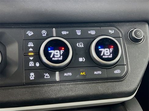 Used 2024 Land Rover Defender 110 S image 16