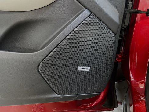 Used 2025 Cadillac XT6 Sport w/ Technology Package AWD/4WD image 19