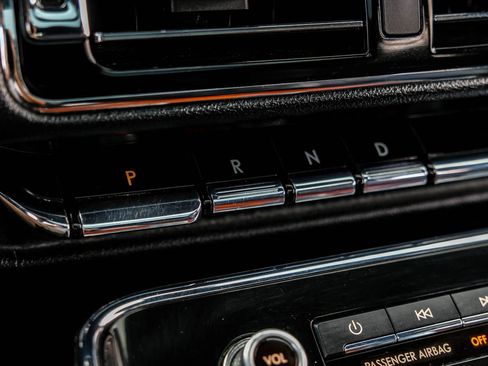 Used 2018 Lincoln Navigator Select AWD/4WD image 37